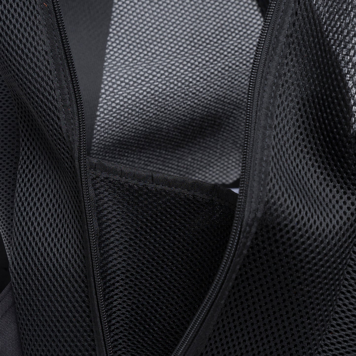 MESH BACKPACK